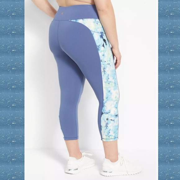 NWT 18/20 LANE BRYANT LIVI ACTIVE CROPPED LEGGINGS - Picture 2 of 6